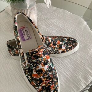 Keds Black and Orange Sneakers Vibrant Slip-On